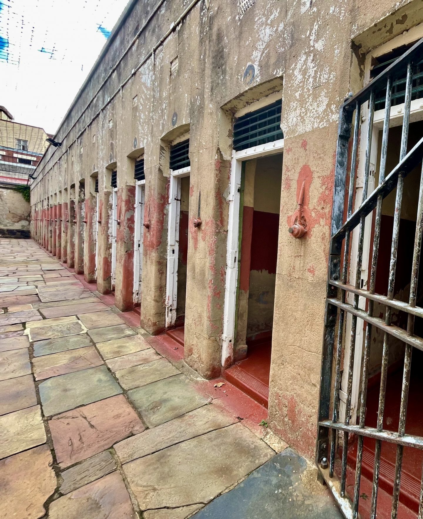 Prison, Cellules extérieures